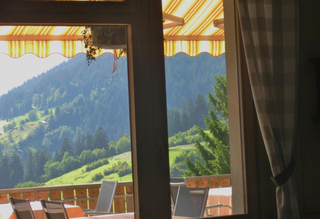 Hotel Kistenpass Breil/Brigels Exterior photo